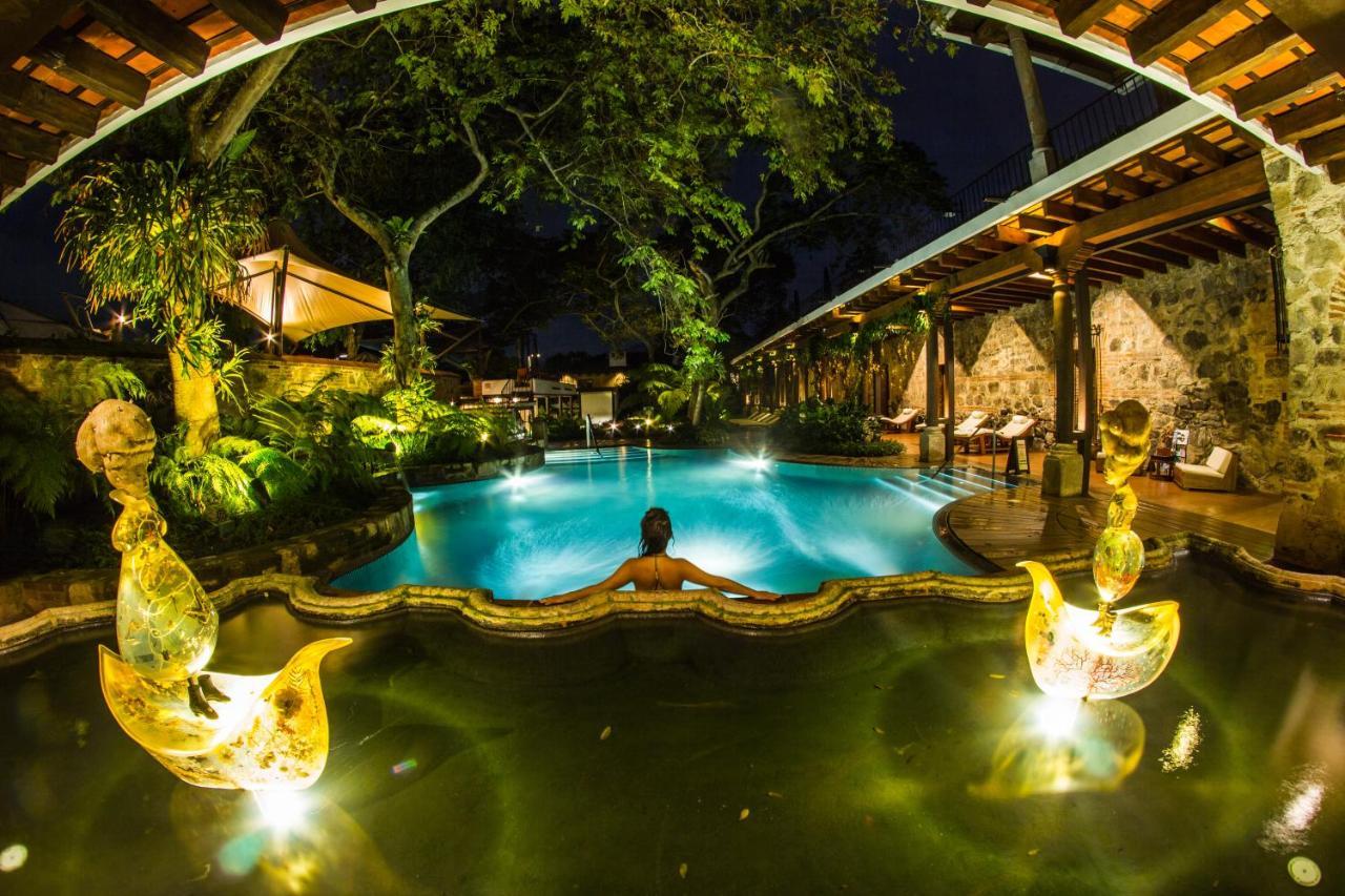 Hotel Museo Spa Casa Santo Domingo Antigua Exterior photo The resort's swimming pool