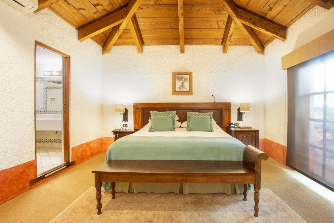 Hotel Museo Spa Casa Santo Domingo Antigua Exterior photo A bedroom at the hotel